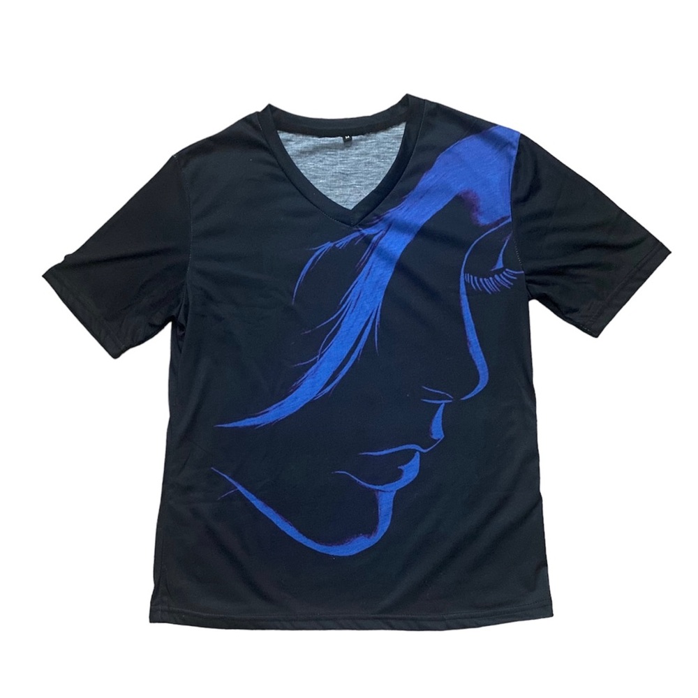 Womens silhouette face shirt. size Medium. BRAND NEW!!! (2/$10)